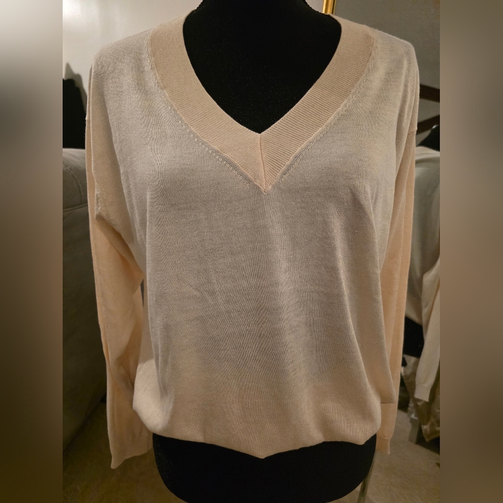 a new day Women's V-Neck Sweater in Light Beige